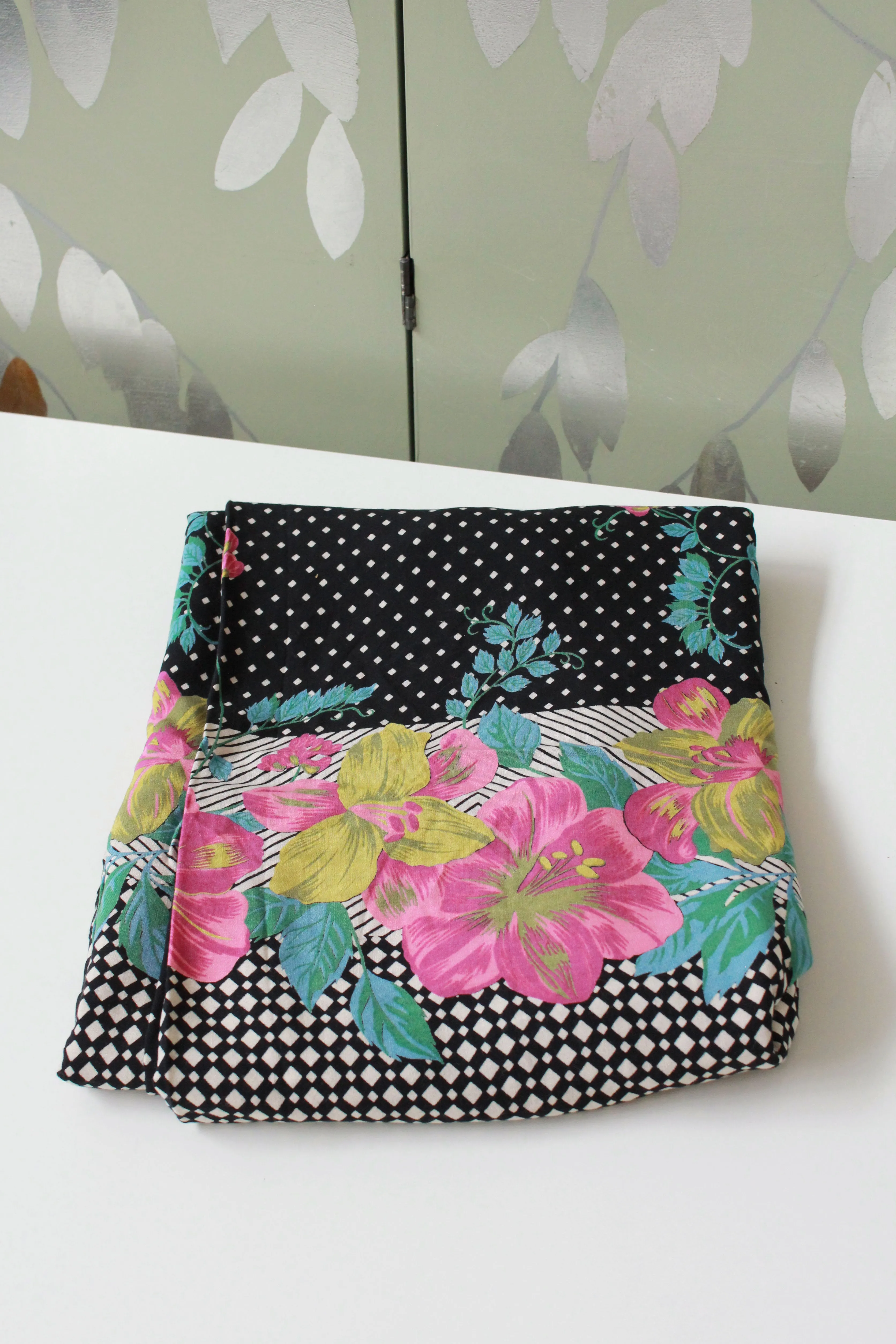 1980s Border Print In Black Polka Dot With Pink Hibiscus Flowers 3.7 Yards