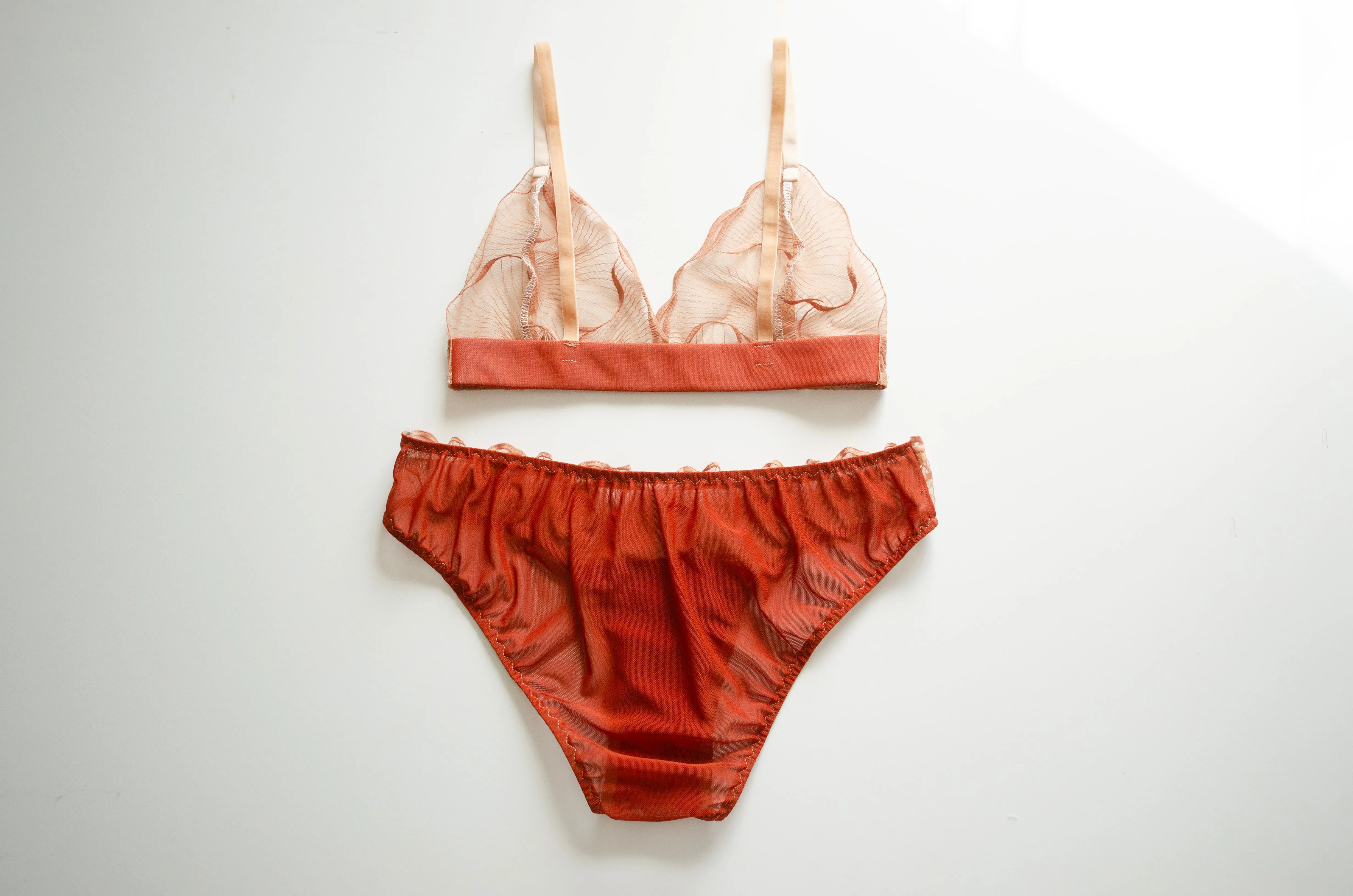 Amber Lace Set