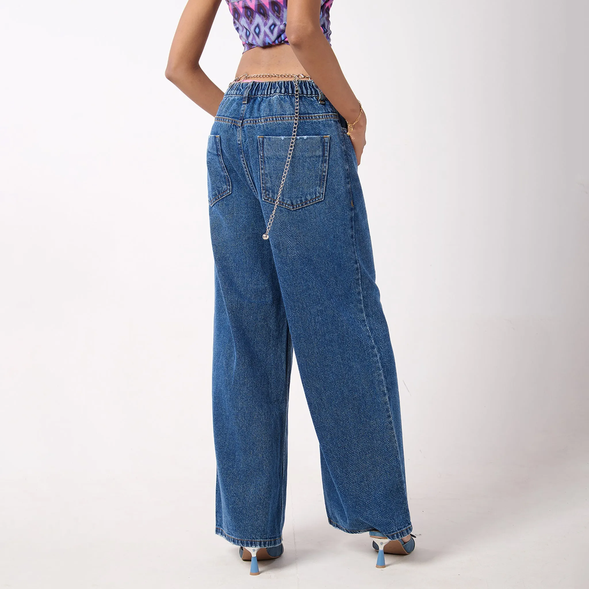 Baggy Jeans & Corset Crop Top