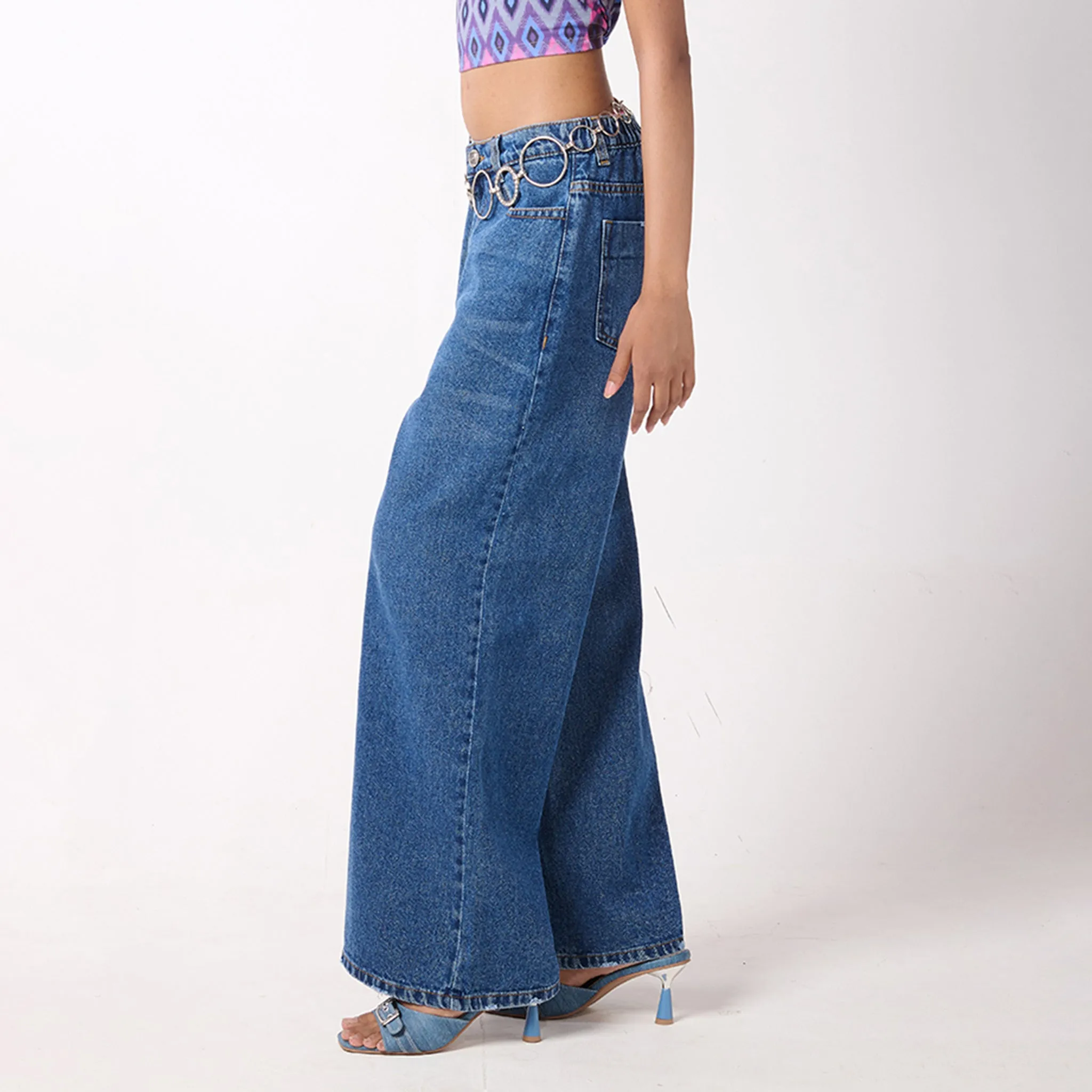 Baggy Jeans & Corset Crop Top