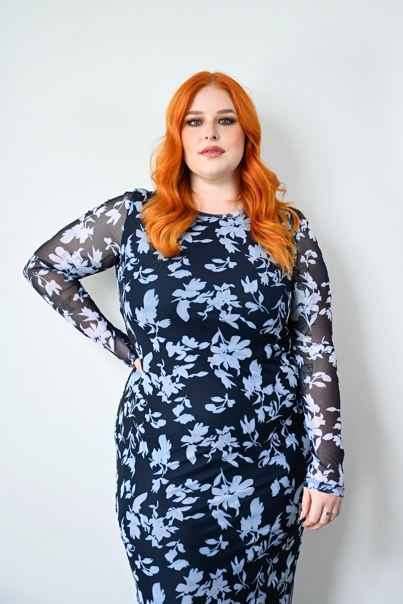 Brielle Bodycon dress - Navy Floral