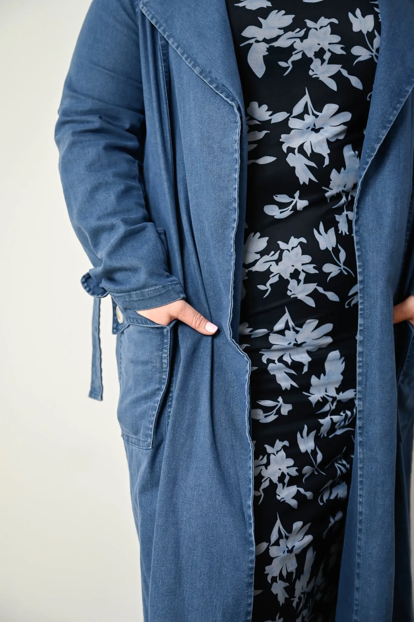 Brielle Bodycon dress - Navy Floral