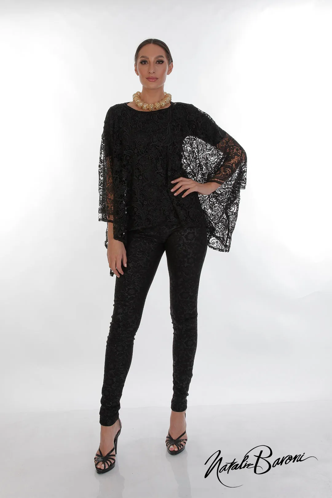 Lace Poncho - Roma