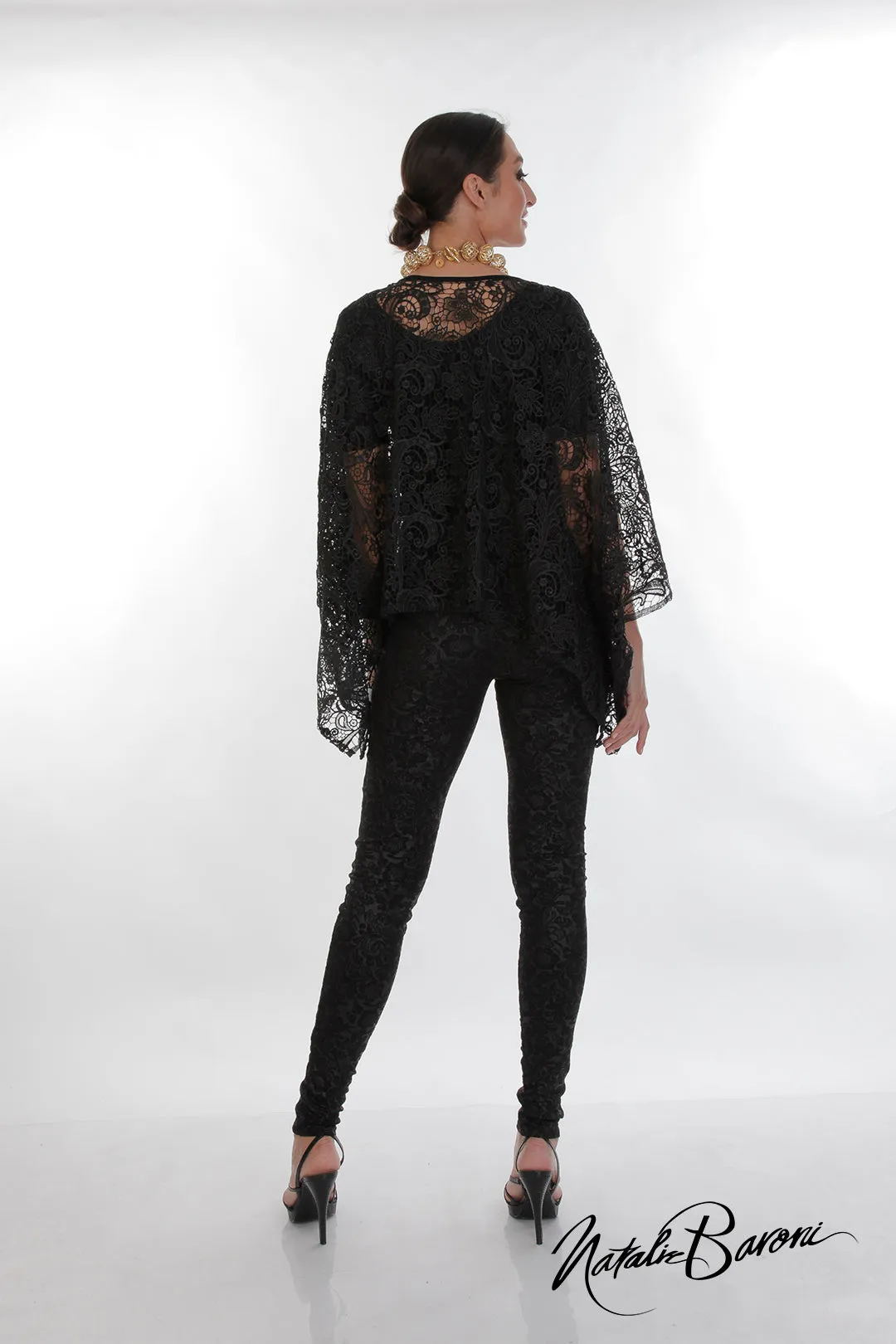 Lace Poncho - Roma