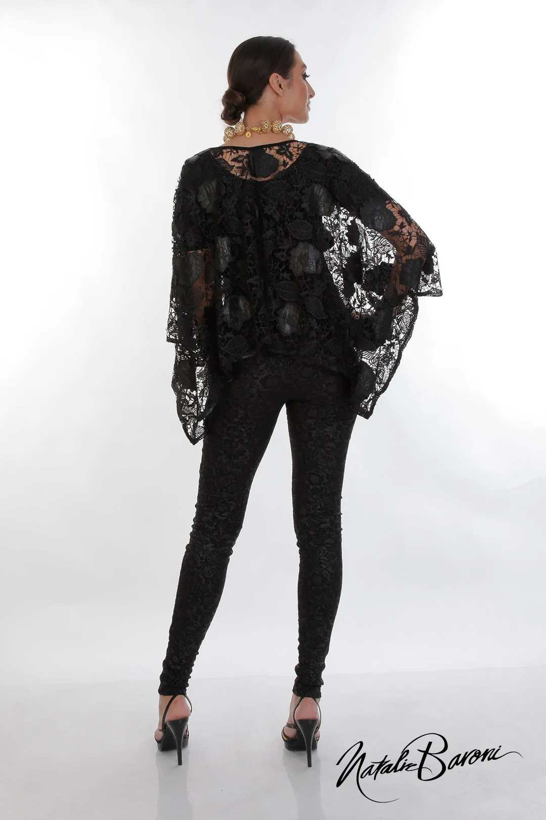 Lace Poncho - Roma