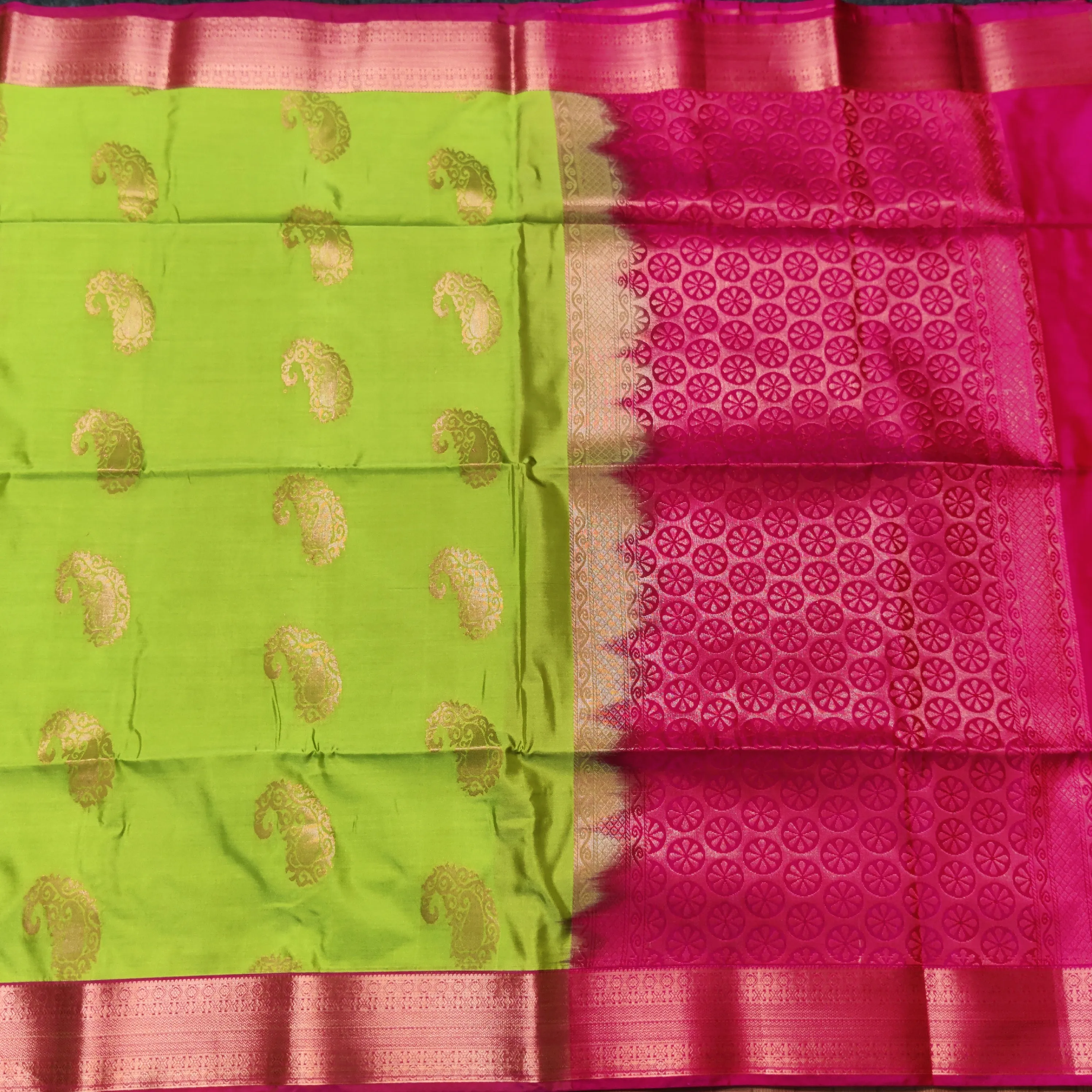 Soft silk saree - HF30